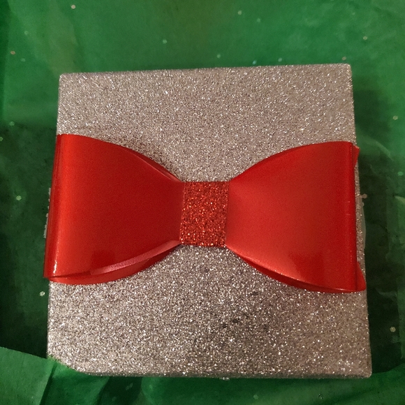 Toys, Kids and Women's Clothing, Jewelry - Picture 4 of 5